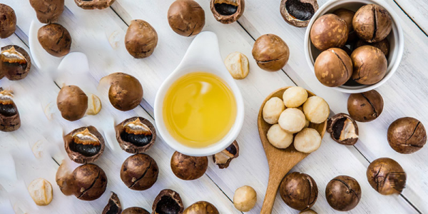 5 Benefits of Macadamia Nut Oil for Hair